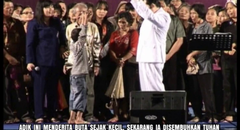 Gallery Kesaksian 35 buta_sejak_kecil_disembuhkan