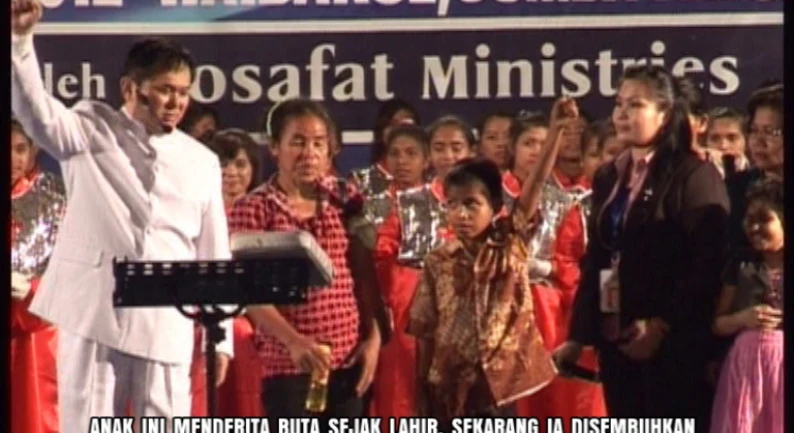 Gallery Kesaksian 39 buta_sejak_lahir_disembuhkan_5
